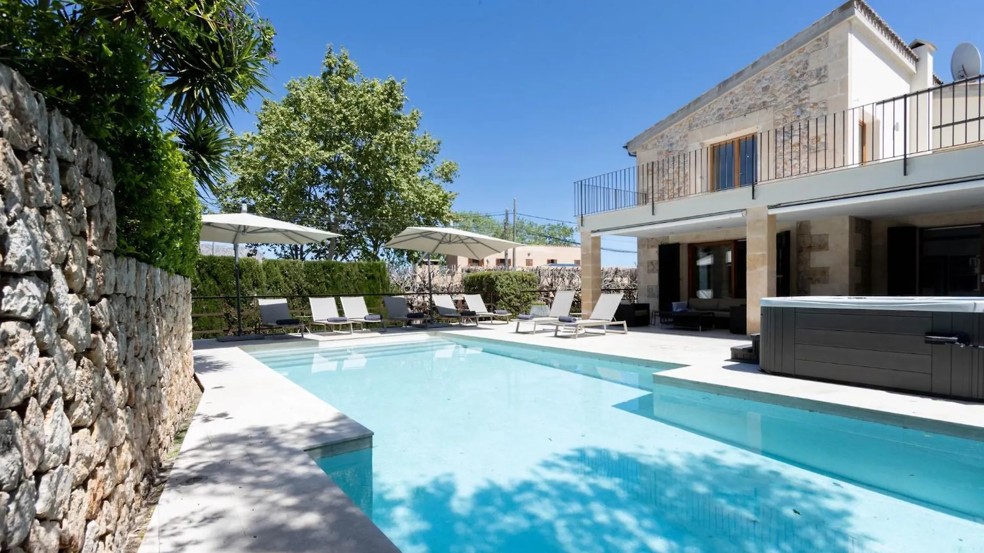 Villa Can Menut Nou بويينسا